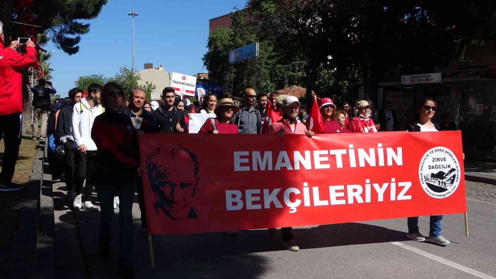 19 Mayıs Atatürk’ü Anma, Gençlik ve Spor Bayramı Çanakkale’de törenle kutlandı. 19 Mayıs Atatürk’ü Anma, Gençlik ve Spor Bayramı töreni ...