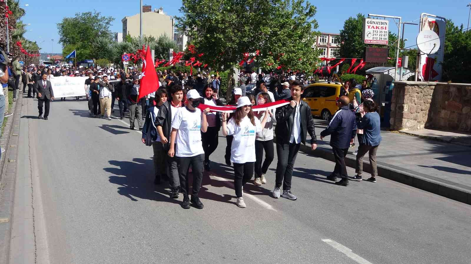 19 Mayıs Atatürk’ü Anma, Gençlik ve Spor Bayramı Çanakkale’de törenle kutlandı. 19 Mayıs Atatürk’ü Anma, Gençlik ve Spor Bayramı töreni ...