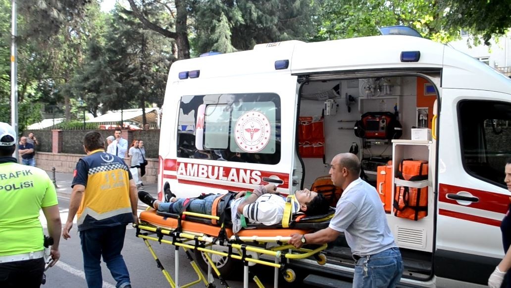 Tekirdağ’ın Çorlu ilçesinde kaza yapan motosikletli kurye yaralandı. Kaza, Cemaliye Mahallesi Salih Omurtak Caddesi üzeri Cumhuriyet Meydanı ...