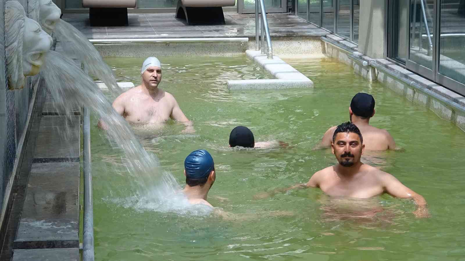 Sağlık turizmi, turizmin diğer alanlarından farklı olarak yılın 12 ayı hız kesmeden devam eden Türkiye’ye önemli katma değer girdisi sağladığını ...