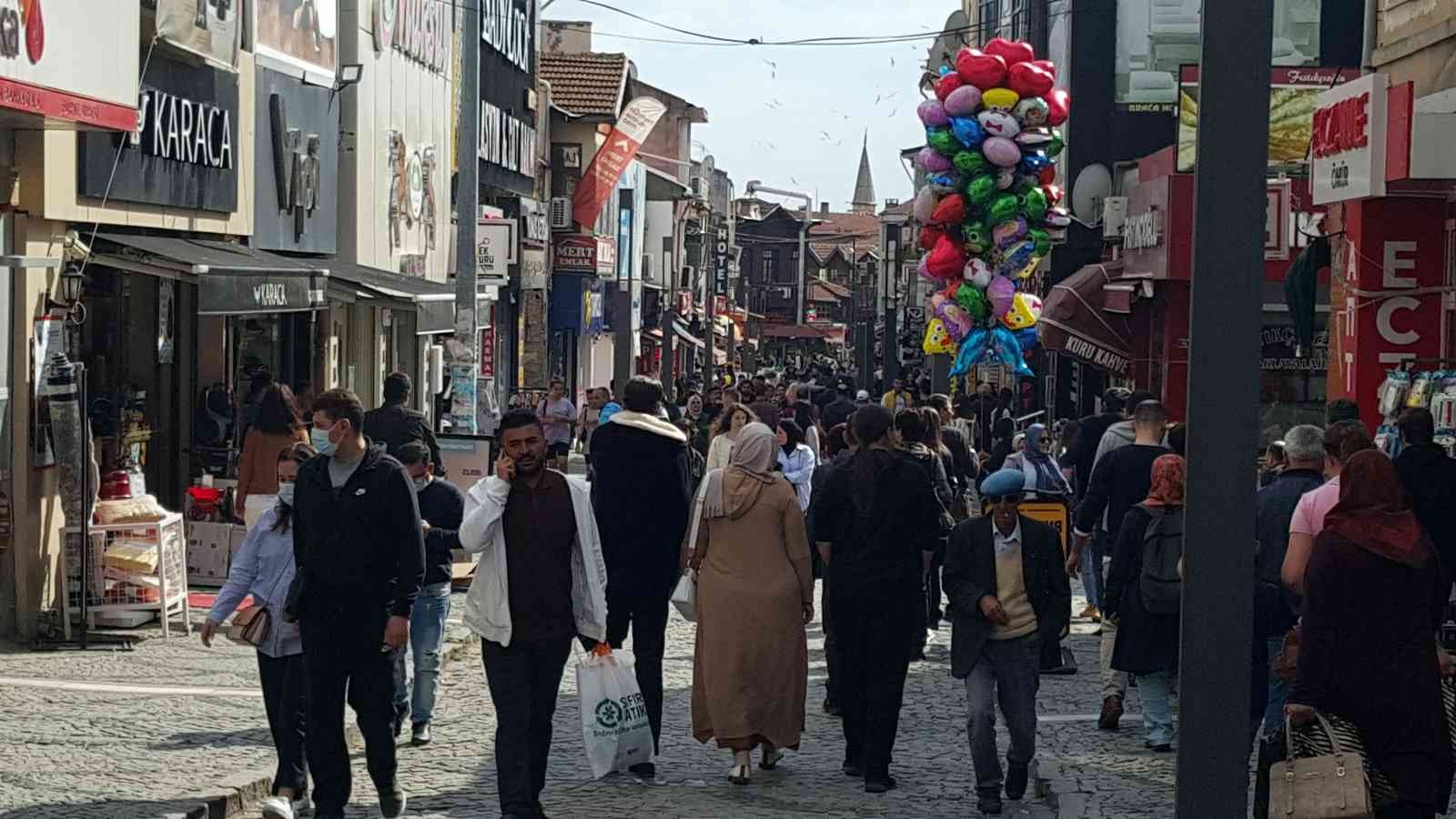 Edirne’de her yıl 5-6 Mayıs tarihlerinde düzenlenen ve bu yıl 100 bin ziyaretçinin katılması beklenen Kakava Hıdırellez Şenlikleri öncesi Edirne ...