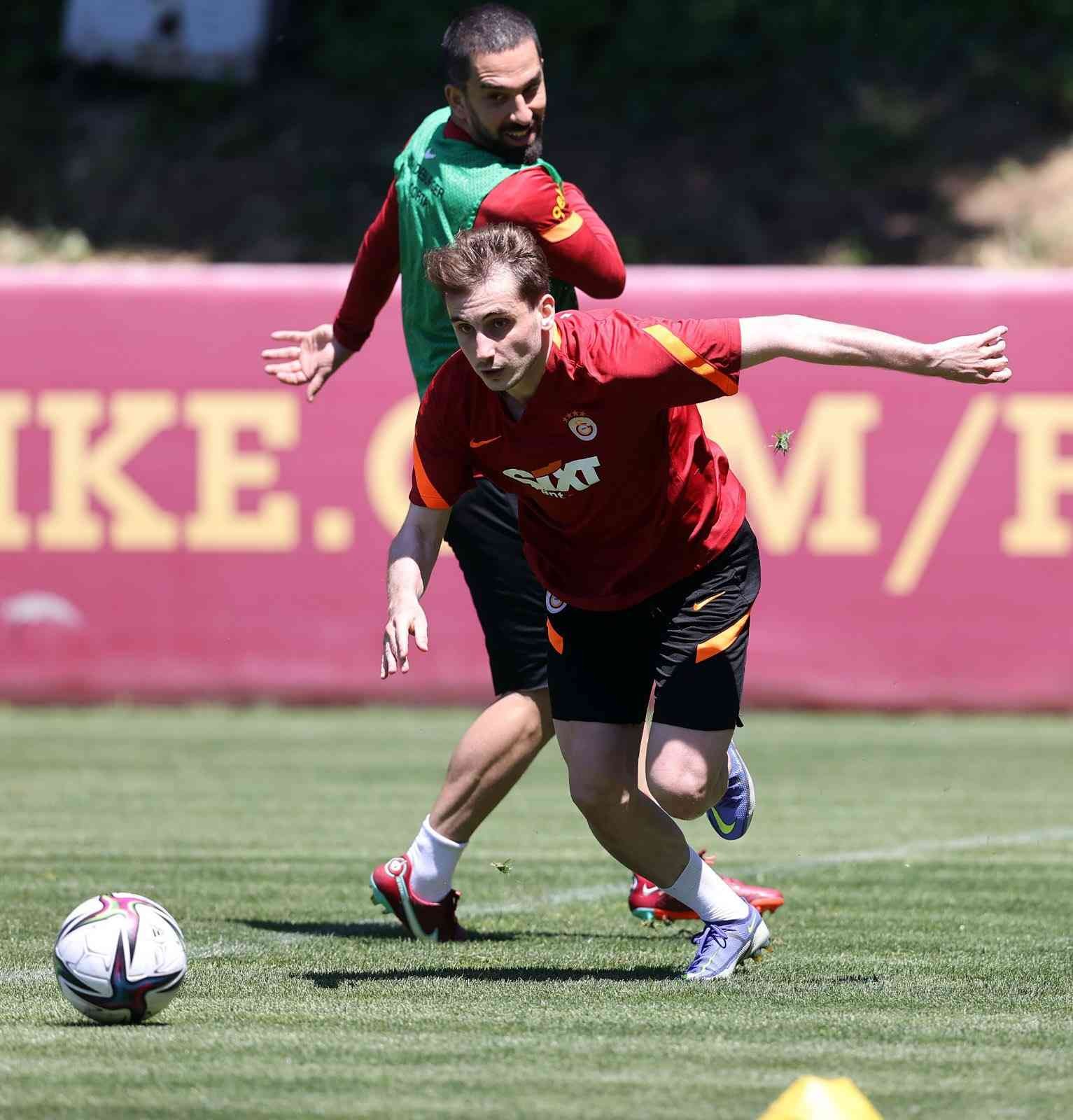 Galatasaray, Spor Toto Süper Lig’in 37. haftasında Adana Demirspor ile oynayacağı maçın hazırlıklarına bugün yaptığı antrenmanla devam etti. Sarı ...