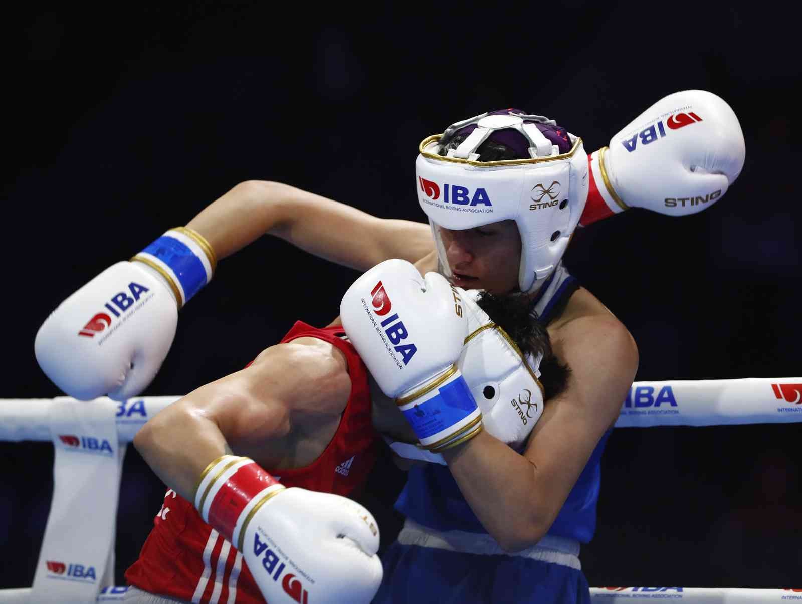 Türkiye’nin ev sahipliğinde düzenlenen Dünya Kadınlar Boks Şampiyonası’nda 54 kiloda mücadele eden Hatice Akbaş, final maçını kazanarak dünya ...