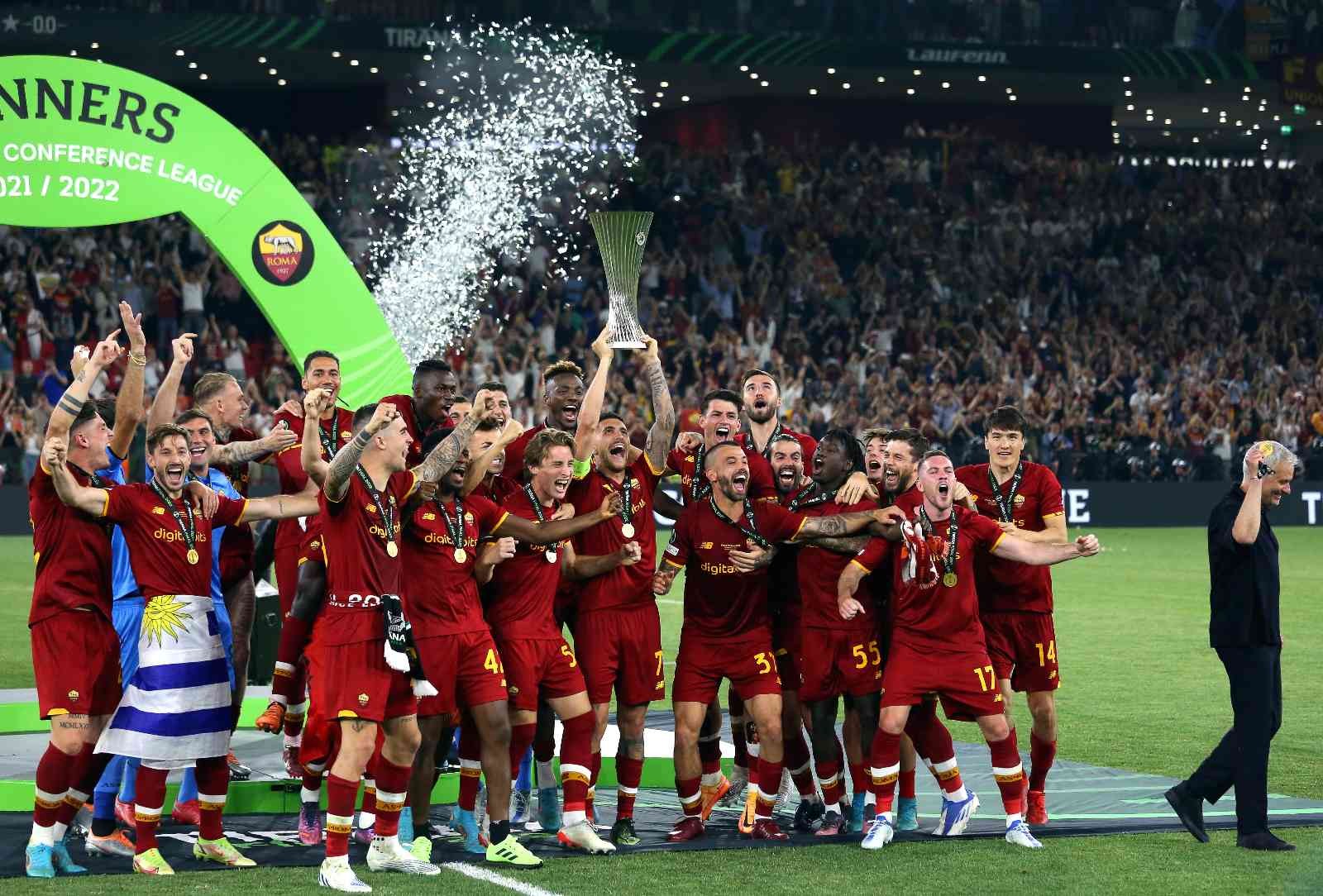 UEFA’nın bu sezon ilk kez düzenlediği Avrupa Konferans Ligi’nde şampiyon İtalyan ekibi Roma oldu. UEFA Avrupa Konferans Ligi Finali’nde Roma ile ...