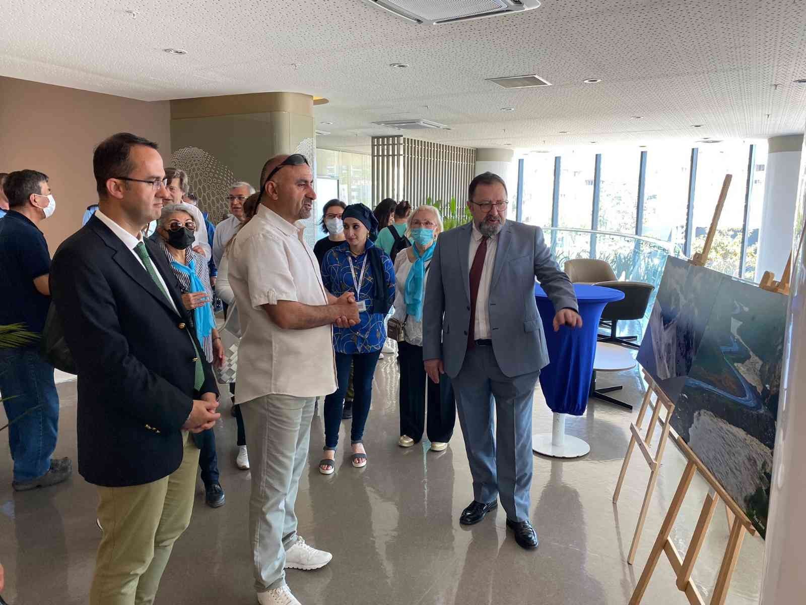 Medicana Bursa Hastanesi, lösemili çocuklara umut dağıtma görevini üstlenen Kanserle Savaş Derneği ve doğa fotoğrafçısı Hacı Tansu işbirliği ile ...