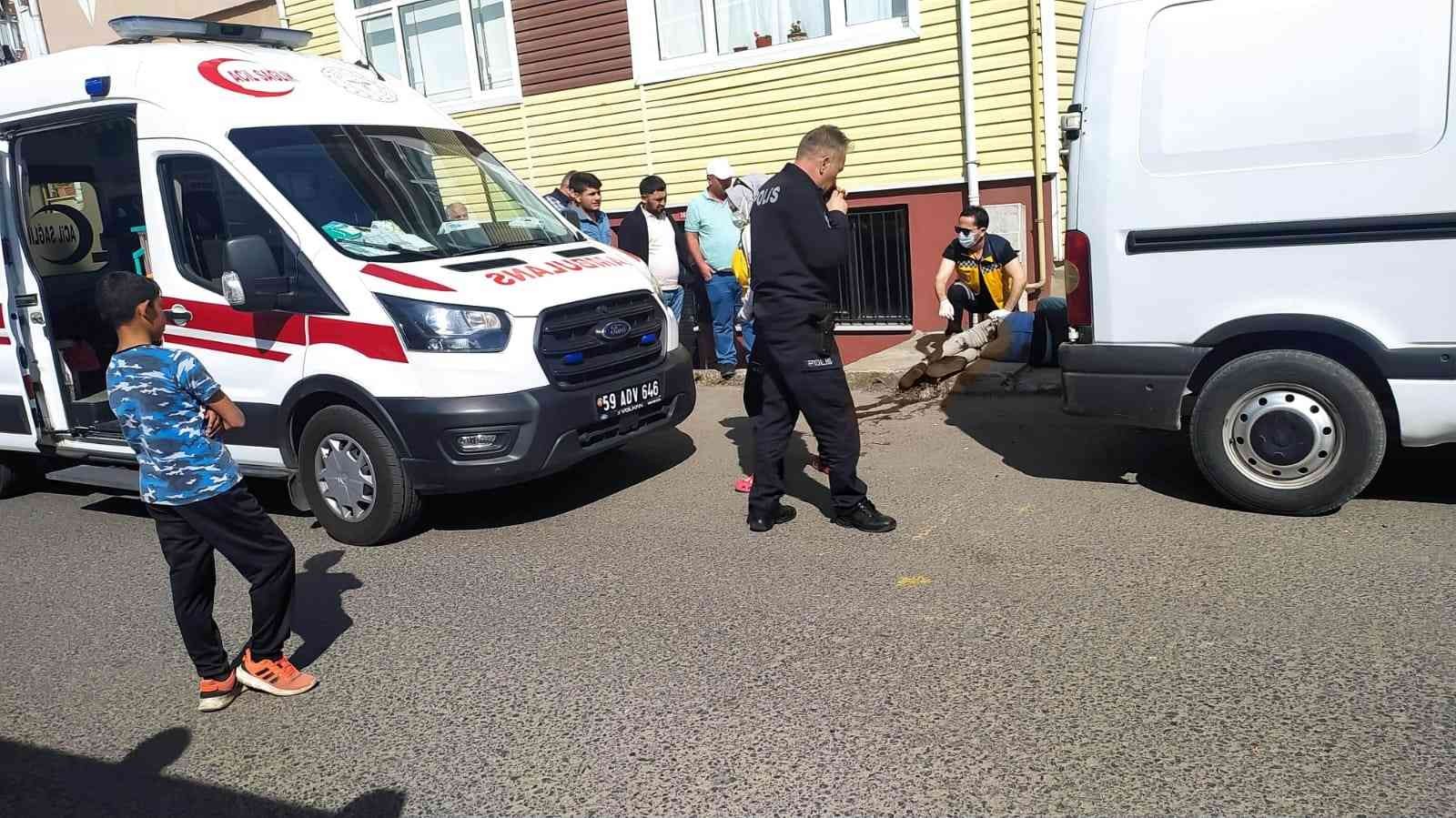 Tekirdağ Çorlu’da motosiklet üzerinden iki el açılan ateş sonucu yol kenarındaki yaya bacağından yaralandı. Olay, Cemaliye Mahallesi Perşembe ...