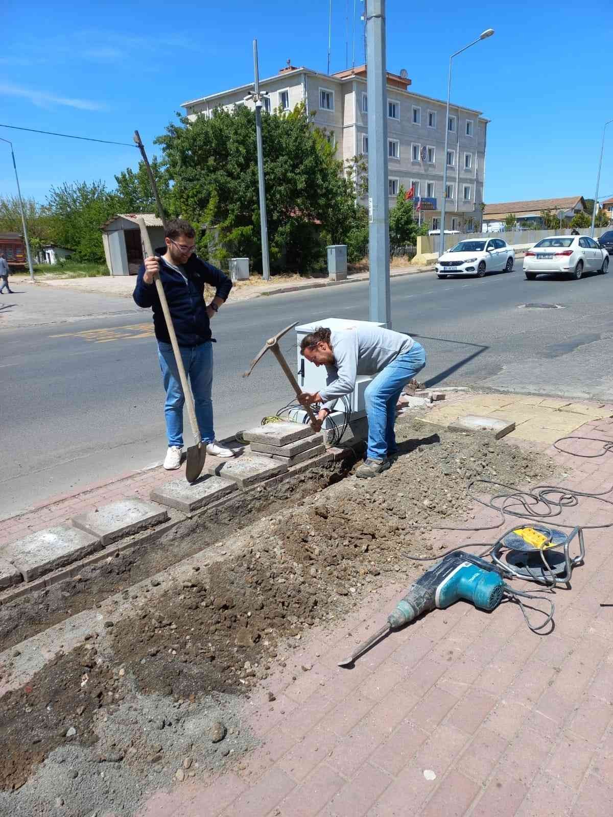 Tekirdağ’ın Muratlı ilçesinde muhtelif noktalara Kent Güvenlik Yönetim Sistemi (KGYS) çerçevesinde yeni teknoloji kamera sistemleri kuruluyor ...