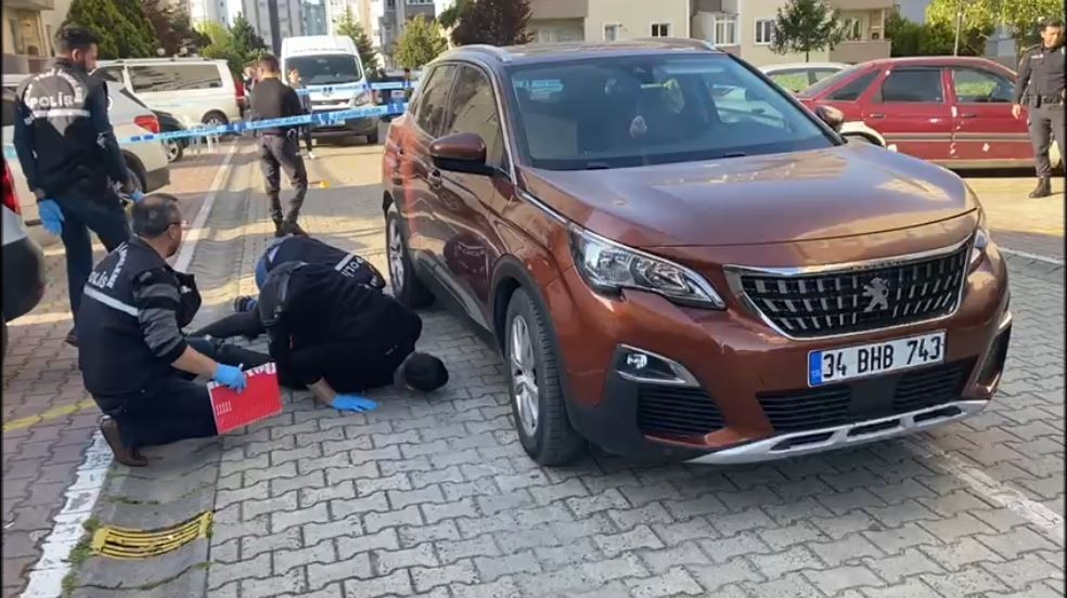 Tekirdağ’ın Çorlu ilçesinde otomobilin çarparak üzerinden geçtiği 5 yaşındaki çocuk kaldırıldığı hastanede hayatını kaybetti. Olay, Esentepe ...