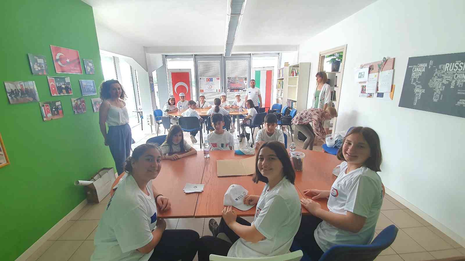 Balıkesir’in Kepsut ilçesindeki 125. Yıl Yatılı Bölge Ortaokulu AB destekli Erasmus+ programı çerçevesinde düzenledikleri “Adaptif Öğrenme ile ...