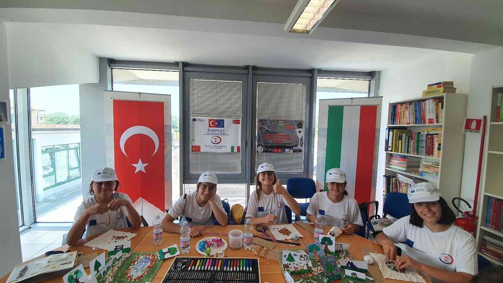 Balıkesir’in Kepsut ilçesindeki 125. Yıl Yatılı Bölge Ortaokulu AB destekli Erasmus+ programı çerçevesinde düzenledikleri “Adaptif Öğrenme ile ...