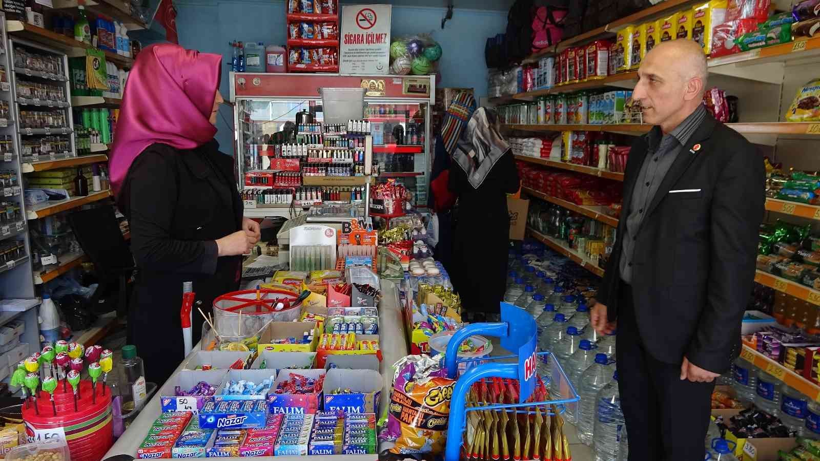 Bursa’da mahalle muhtarı vefat etti, mahallede seçim heyecanı başladı. Yıldırım ilçesi Arabayatağı Mahalle Muhtarı Süleyman Durak, yakalandığı ...