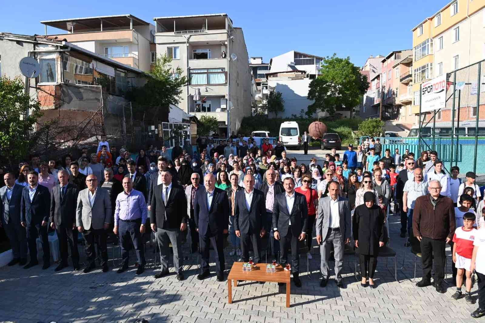 Tekirdağ’da ihbar üzerine gittiği kavgaya müdahale ederken uğradığı silahlı saldırı sonucu şehit olan Çarşı ve Mahalle Bekçisi Gökşen Koşal’ın ...