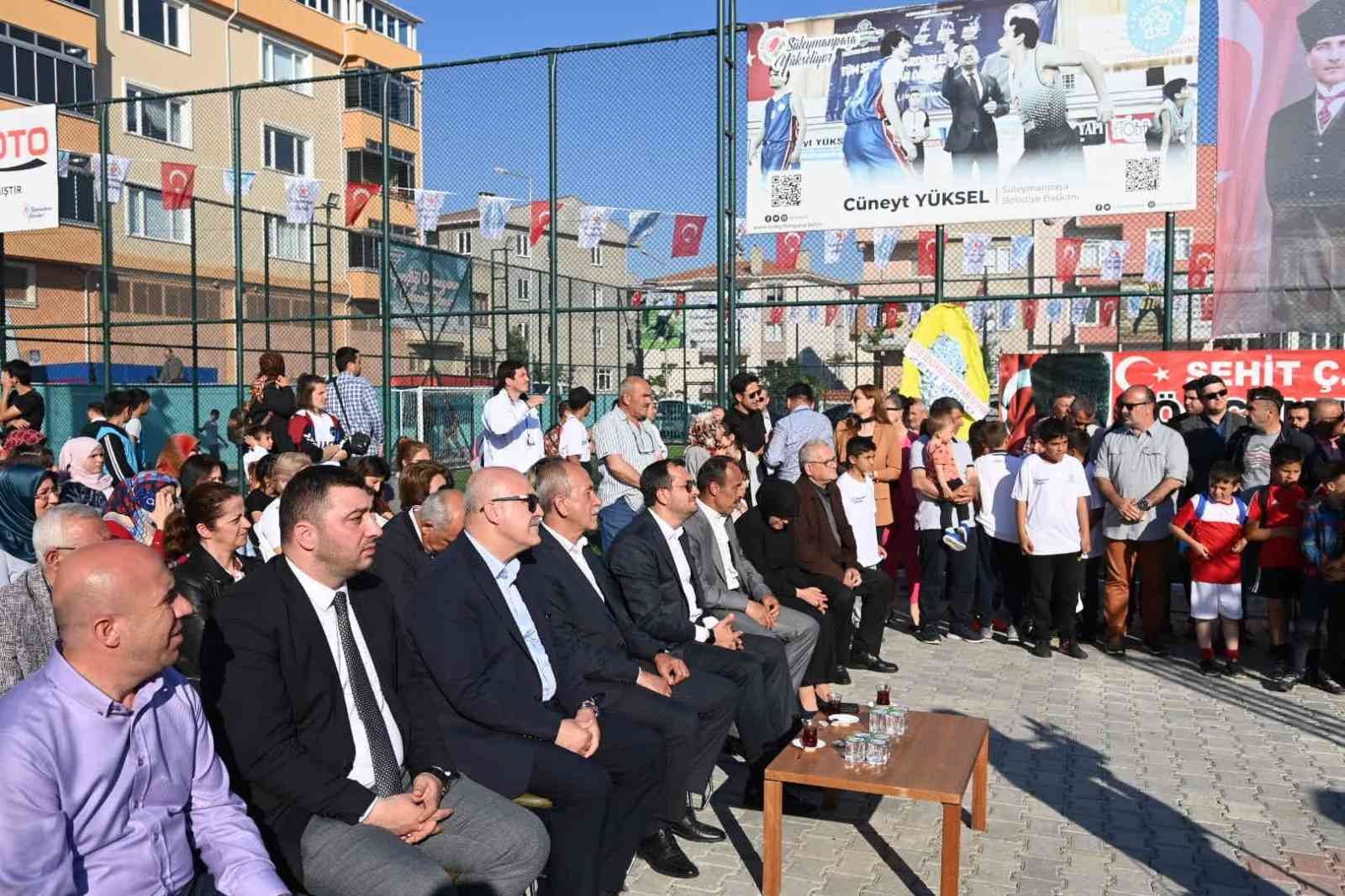 Tekirdağ’da ihbar üzerine gittiği kavgaya müdahale ederken uğradığı silahlı saldırı sonucu şehit olan Çarşı ve Mahalle Bekçisi Gökşen Koşal’ın ...