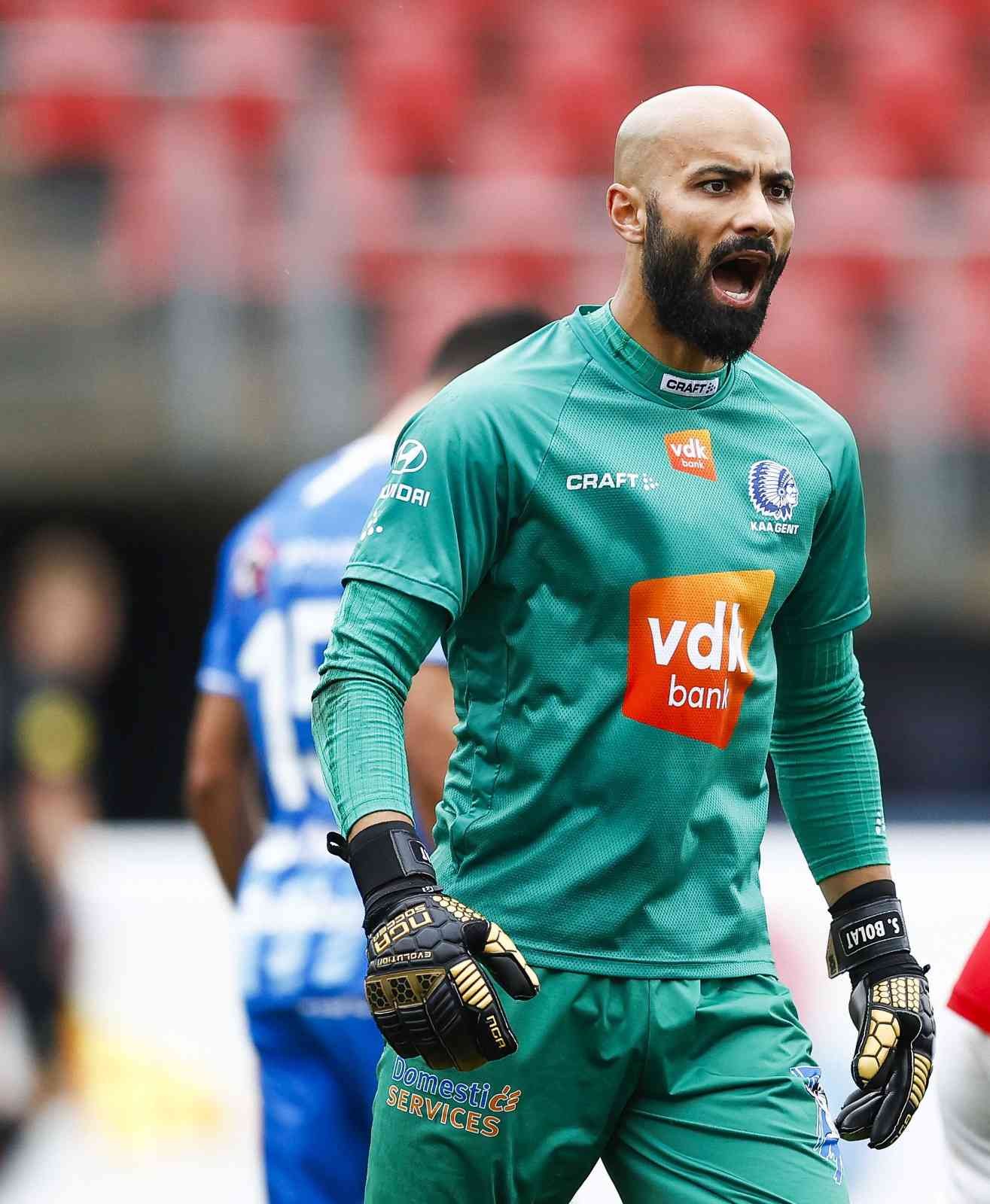 KAA Gent ile sözleşmesi sona eren Sinan Bolat, Fenerbahçe’ye yakın. Belçika basınında yer alan haberlerde, sarı-lacivertliler ile tecrübeli ...