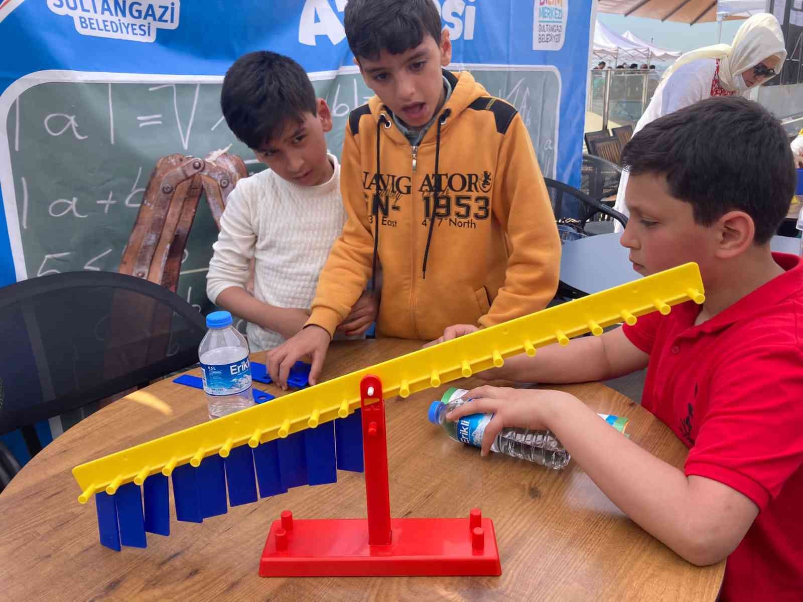 Matematiği korkutucu olmaktan çıkarıp herkese sevdirmeyi amaçlayan “Tutam Tutam Matematik Festivali”, 14-15 Mayıs’ta, Galatasaray Üniversitesi ...