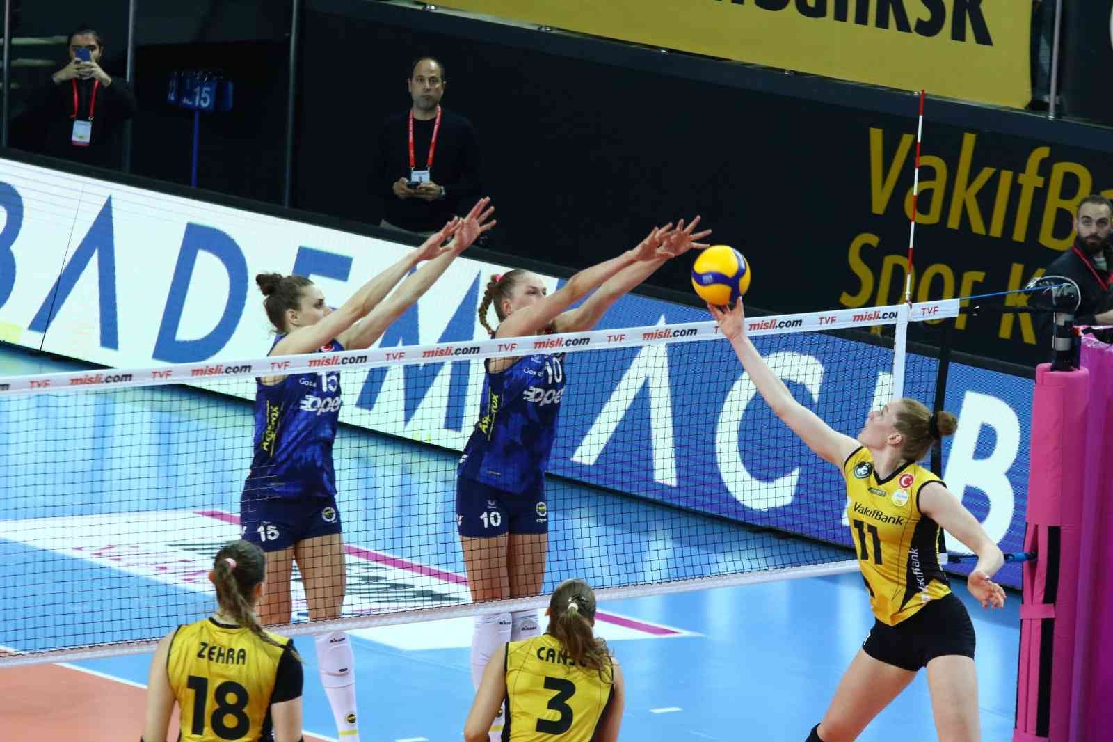 Misli.com Sultanlar Ligi Play-off Final Etabı 3. maçında VakıfBank yarın Fenerbahçe Opet’i konuk edecek. VakıfBank ile Fenerbahçe arasındaki ...