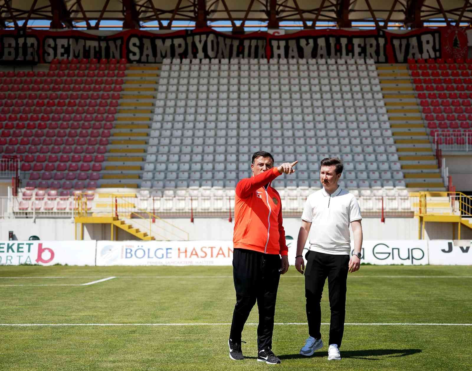 Spor Toto Süper Lig’de, İstanbul takımlarının sayısının fazla olduğuna yönelik yapılan eleştirilere cevap veren Ümraniyespor Başkanı Tarık Aksar ...