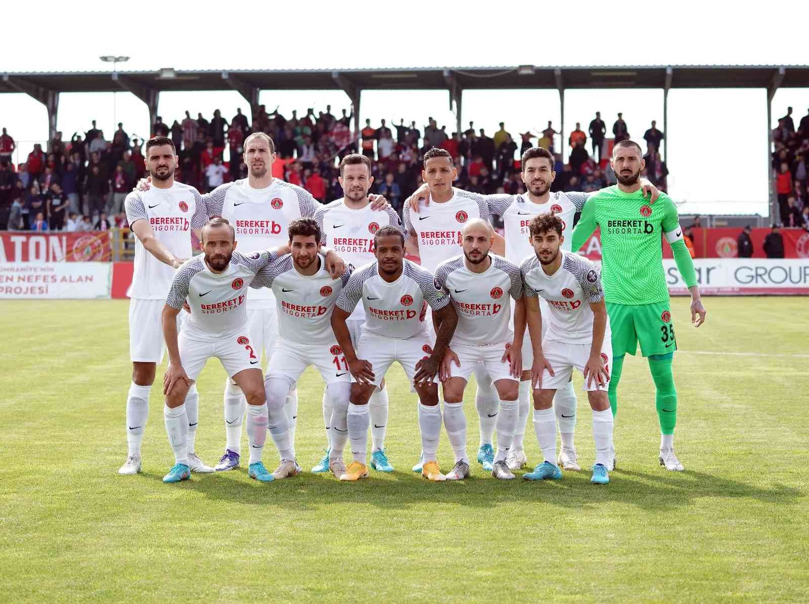 Spor Toto 1. Lig’de şampiyon olan Ümraniyespor, Süper Lig’de mücadele eden 7. takım olacak. Spor Toto 1. Lig’in 35. haftasında Ümraniyespor ...