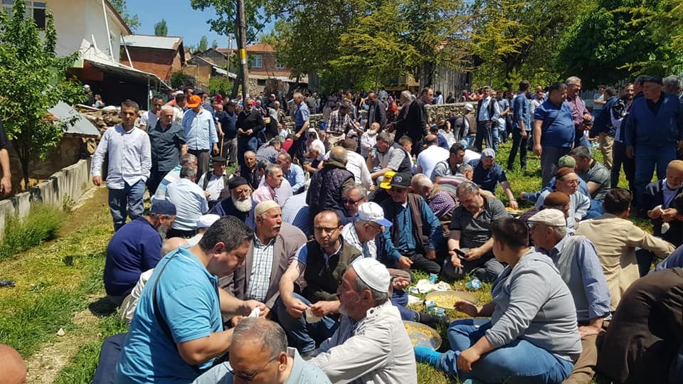 Sakarya’nın Taraklı ilçesinde hasat döneminde bol ürün elde edilebilmesi için yüzyıllardır yapılan ve pandemi sebebiyle 2 yıl ara verilen gelenek ...