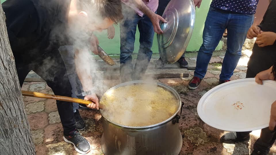 Sakarya’nın Taraklı ilçesinde hasat döneminde bol ürün elde edilebilmesi için yüzyıllardır yapılan ve pandemi sebebiyle 2 yıl ara verilen gelenek ...