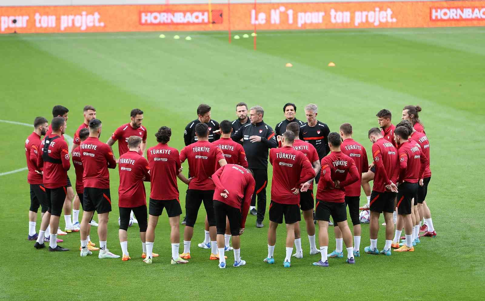 A Milli Futbol Takımı, UEFA Uluslar C Ligi 1. Grup’taki üçüncü maçında yarın deplasmanda karşılaşacağı Lüksemburg maçının hazırlıklarına bu akşam ...