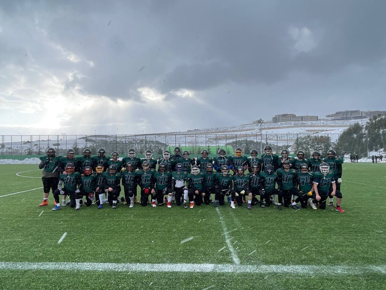 Bursa Uludağ Üniversitesi (BUÜ), bünyesinde oluşturduğu takımlar ile çeşitli spor branşlarında mücadele ediyor. Hentboldan futbola, kick bokstan ...