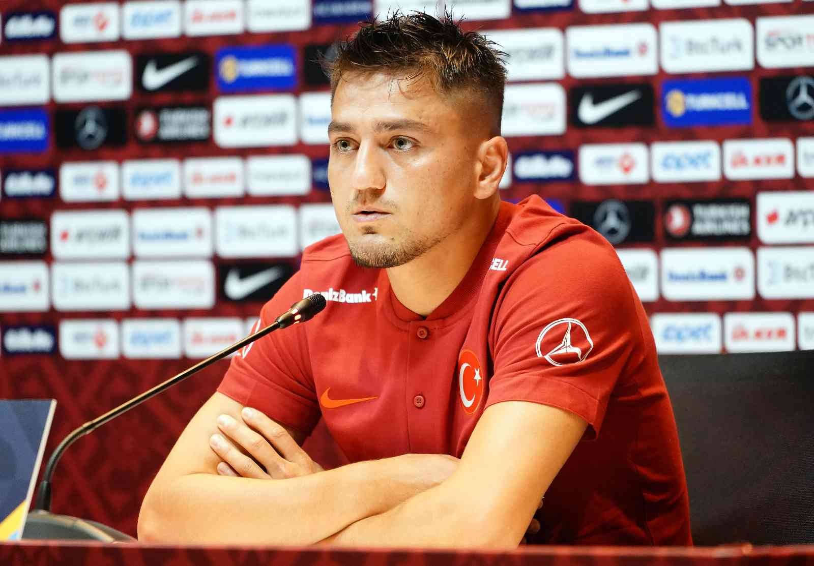 A Milli Futbol Takımı’nın başarılı oyuncusu Cengiz Ünder, mili takımda yeni bir dönem başladığını ifade ederek, Uluslar Ligi’nde oynayacakları 4 ...