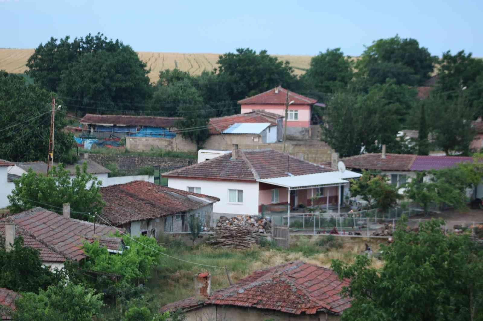 Edirne Kapıkule’de Bulgaristanlı 2 iş insanını kaçırma girişiminde bulunan 2 şüpheli kendilerini polis olarak tanıtıp, Bulgar vatandaşını ...