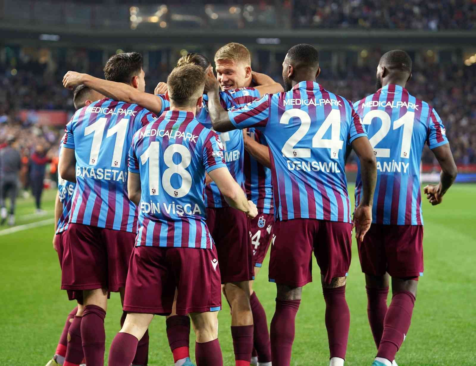 Spor Toto Süper Lig’de 2021-2022 sezonu sona ererken, takımların galibiyet serileri sezon içerisinde önemli etken oldu. Trabzonspor 8 maçla bu ...