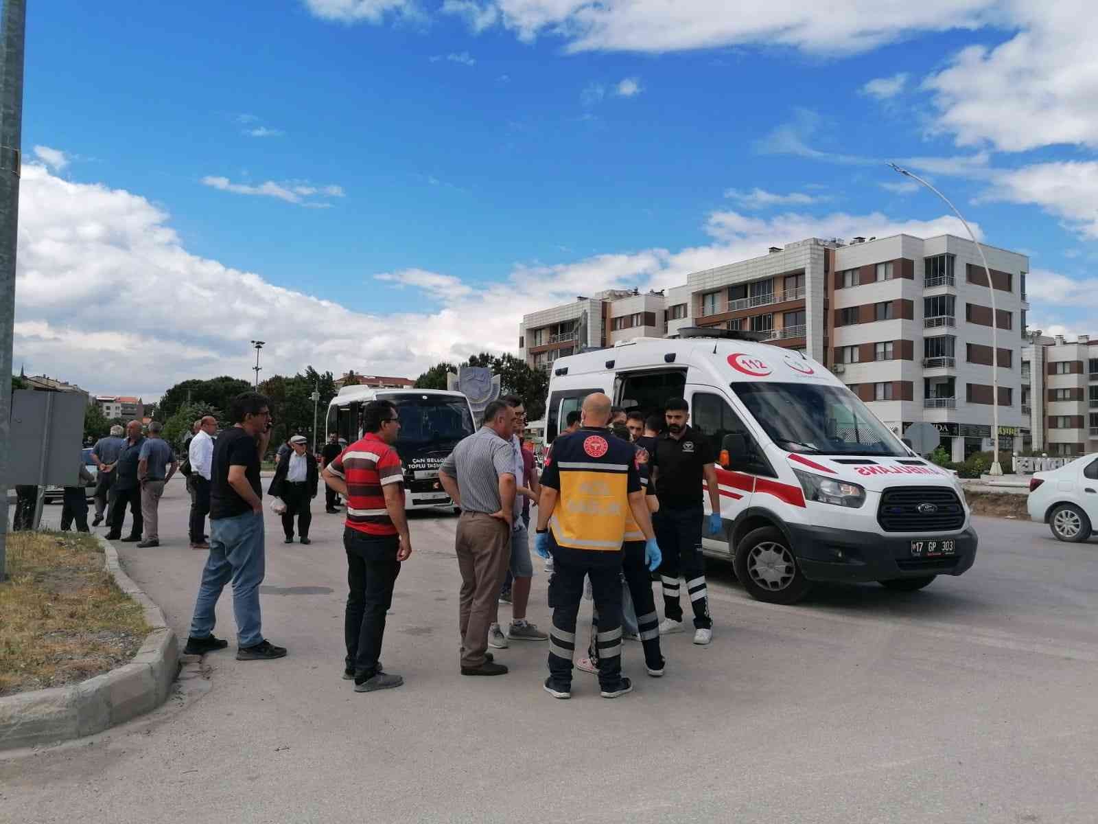 Çanakkale’de minibüs ile kamyonetin çarpışması sonucu 8 kişi yaralandı. Edinilen bilgiye göre, Çan ilçesinde meydana gelen trafik kazasında ...