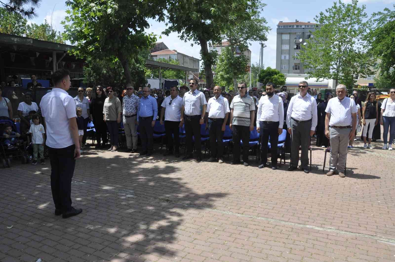 Tekirdağ’ın Muratlı ilçesinde ‘Hayat Boyu Öğrenme Şenliği’ programı düzenlendi. Muratlı Milli Eğitim Müdürlüğünce tertiplenen program, saygı ...