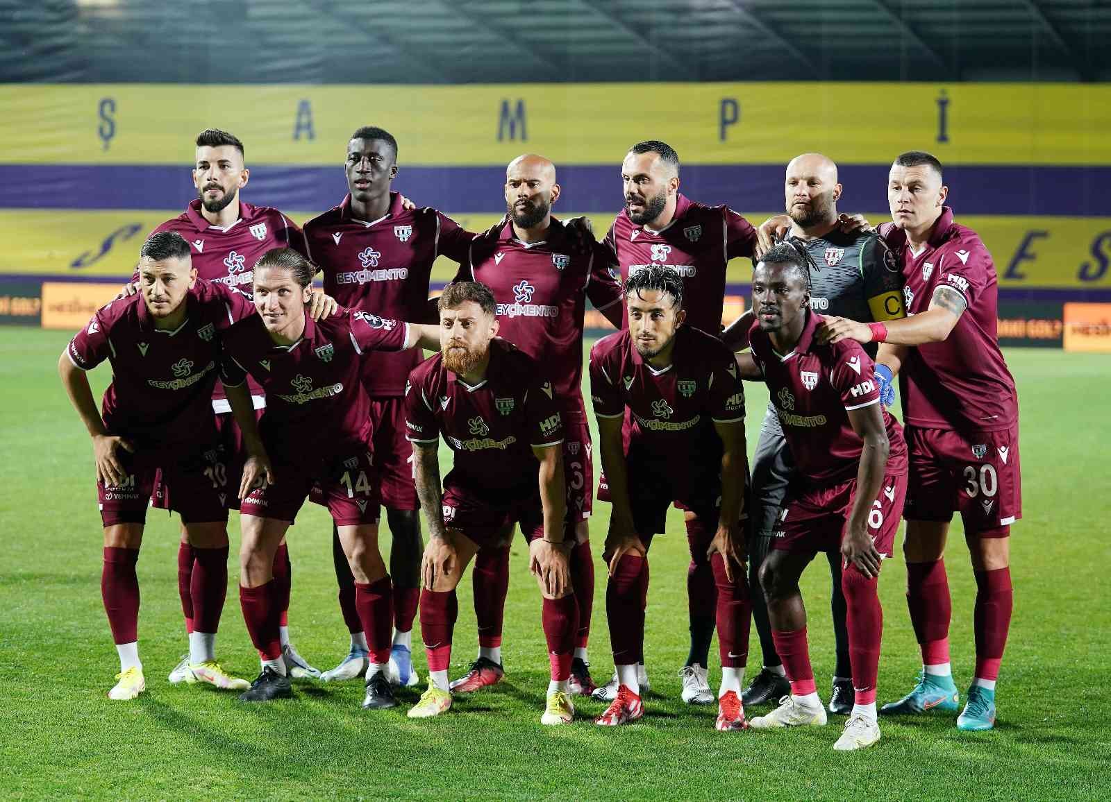 Spor Toto 1. Lig play-off finalinde Bandırmaspor ile İstanbulspor yarın karşı karşıya gelecek. İki takım bu sezon oynadığı iki karşılaşmada da 0 ...