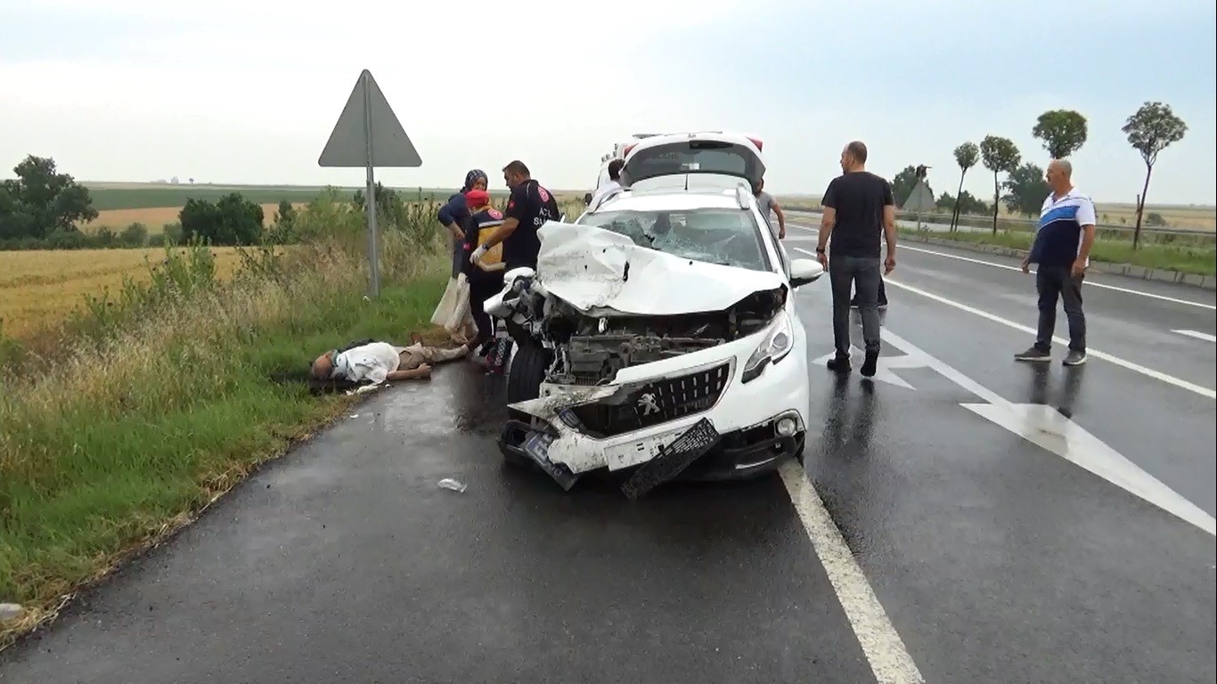 Tekirdağ’ın Muratlı ilçesinde çift taraflı yaralamalı trafik kazasında 2’si ağır 4 kişi yaralandı. Olay, saat 15.45 sıralarında Muratlı ...