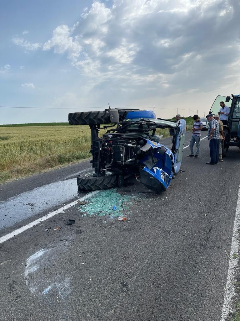 Tekirdağ’ın Muratlı ilçesinde devrilen traktörün sürücüsü yaralandı. Kaza, Muratlı’nın Aşağısevindikli Mahallesi ile Yukarısevindikli Mahallesi ...